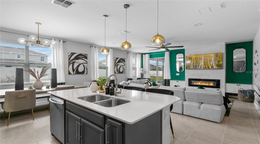 DAVENPORT, Florida 33837, 4 Bedrooms Bedrooms, ,3 BathroomsBathrooms,Residential,For Sale,YORKDALE,MFRS5117785