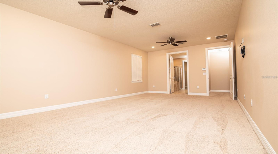 ORLANDO, Florida 32836, 4 Bedrooms Bedrooms, ,3 BathroomsBathrooms,Residential,For Sale,WANDERING,0,MFRS5115426