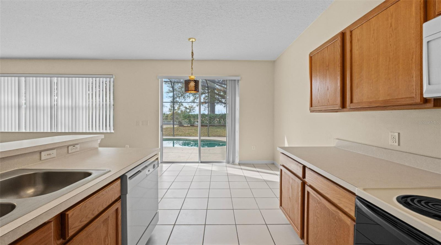 DAVENPORT, Florida 33896, 4 Bedrooms Bedrooms, ,3 BathroomsBathrooms,Residential,For Sale,SAND RIDGE,0,MFRS5119237