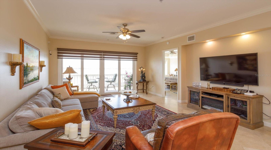 ORLANDO, Florida 32836, 2 Bedrooms Bedrooms, ,2 BathroomsBathrooms,Residential,For Sale,THE ESPLANADE,0,MFRO6274793