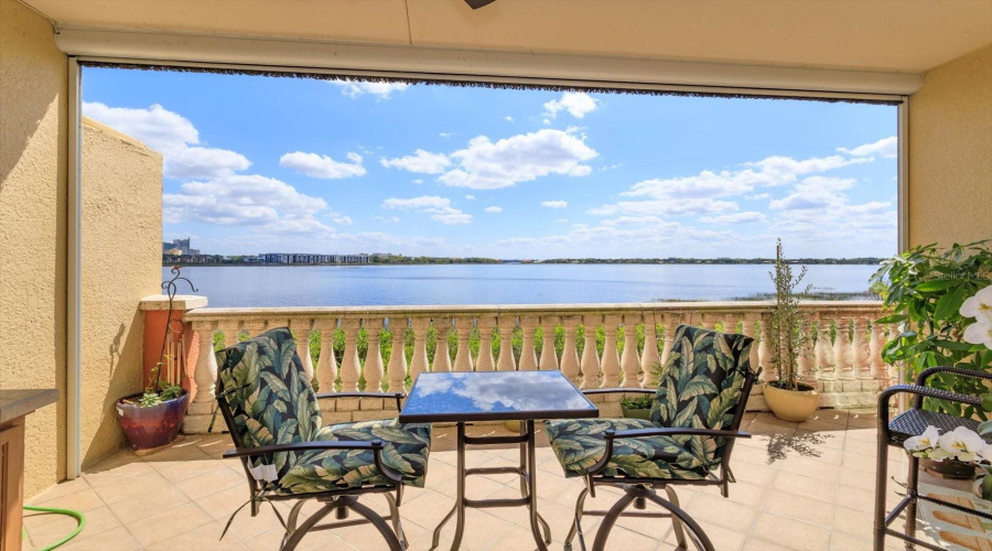 ORLANDO, Florida 32836, 2 Bedrooms Bedrooms, ,2 BathroomsBathrooms,Residential,For Sale,THE ESPLANADE,0,MFRO6274793