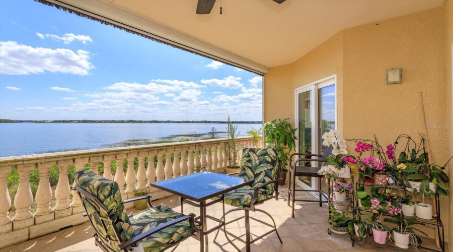 ORLANDO, Florida 32836, 2 Bedrooms Bedrooms, ,2 BathroomsBathrooms,Residential,For Sale,THE ESPLANADE,0,MFRO6274793