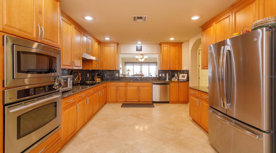 ORLANDO, Florida 32836, 2 Bedrooms Bedrooms, ,2 BathroomsBathrooms,Residential,For Sale,THE ESPLANADE,0,MFRO6274793