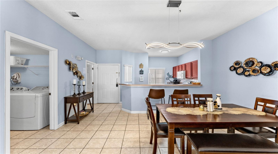Entrance/ Dining