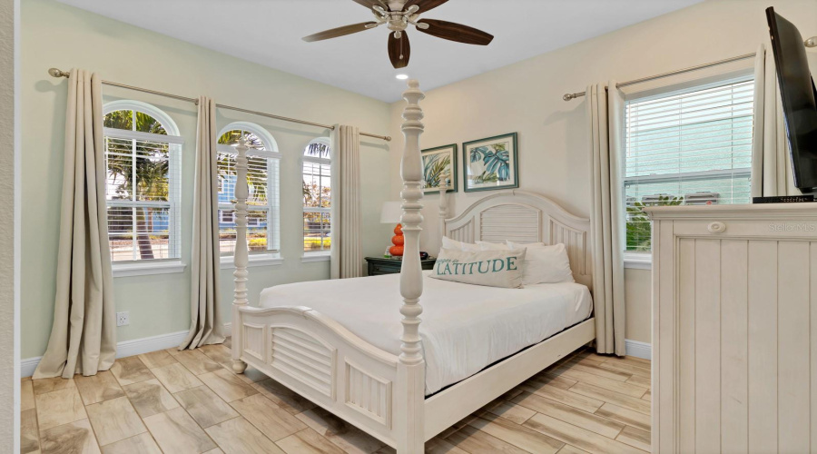 KISSIMMEE, Florida 34747, 8 Bedrooms Bedrooms, ,9 BathroomsBathrooms,Residential,For Sale,SURF,0,MFRO6273572