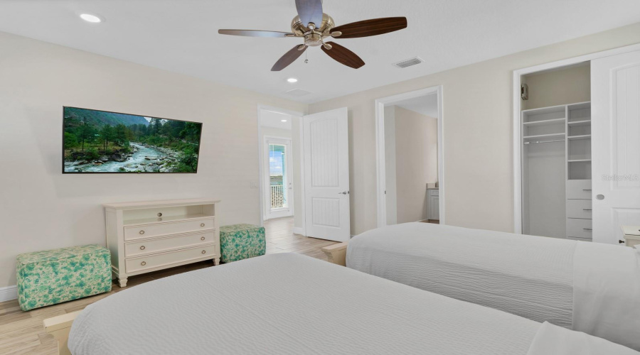 KISSIMMEE, Florida 34747, 8 Bedrooms Bedrooms, ,9 BathroomsBathrooms,Residential,For Sale,SURF,0,MFRO6273572