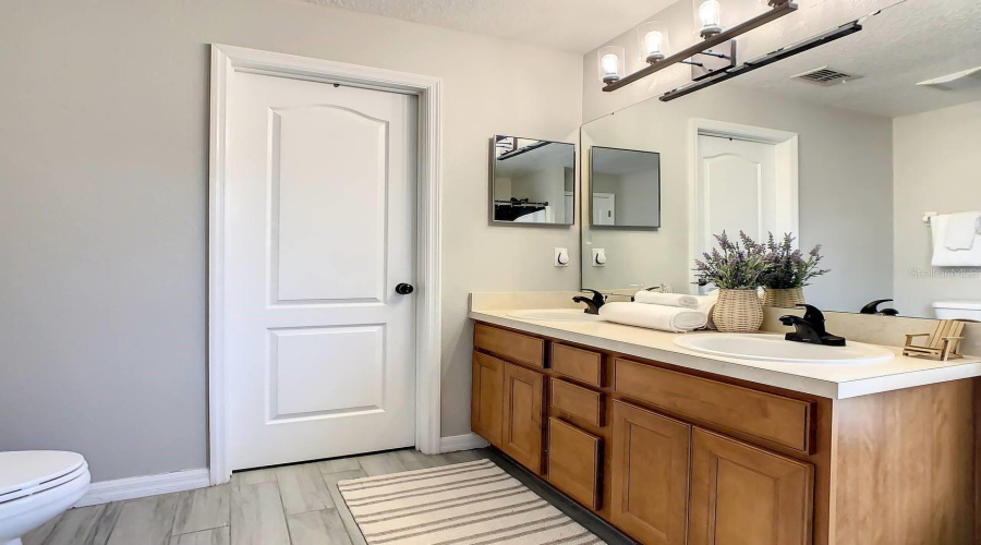 DAVENPORT, Florida 33896, 3 Bedrooms Bedrooms, ,3 BathroomsBathrooms,Residential,For Sale,EARLMONT,0,MFRS5115009