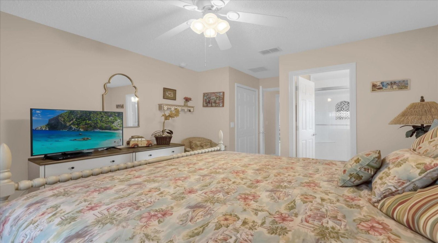 Kissimmee, Florida 34747, 7 Bedrooms Bedrooms, ,5 Bathroomsbathrooms,Residential,For Sale,La Isla,Mfro6273598