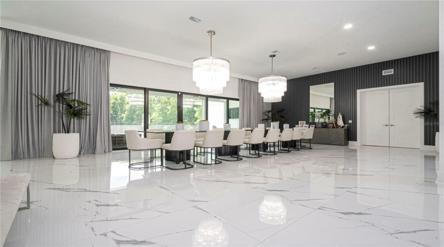 Kissimmee, Florida 34747, 8 Bedrooms Bedrooms, ,9 Bathroomsbathrooms,Residential,For Sale,Eastlawn,Mfro6275173