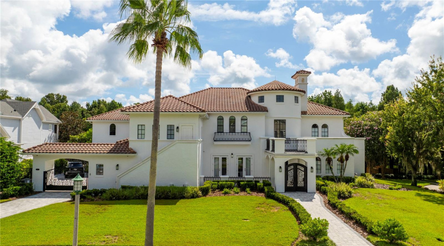 Kissimmee, Florida 34747, 8 Bedrooms Bedrooms, ,9 Bathroomsbathrooms,Residential,For Sale,Eastlawn,Mfro6275173