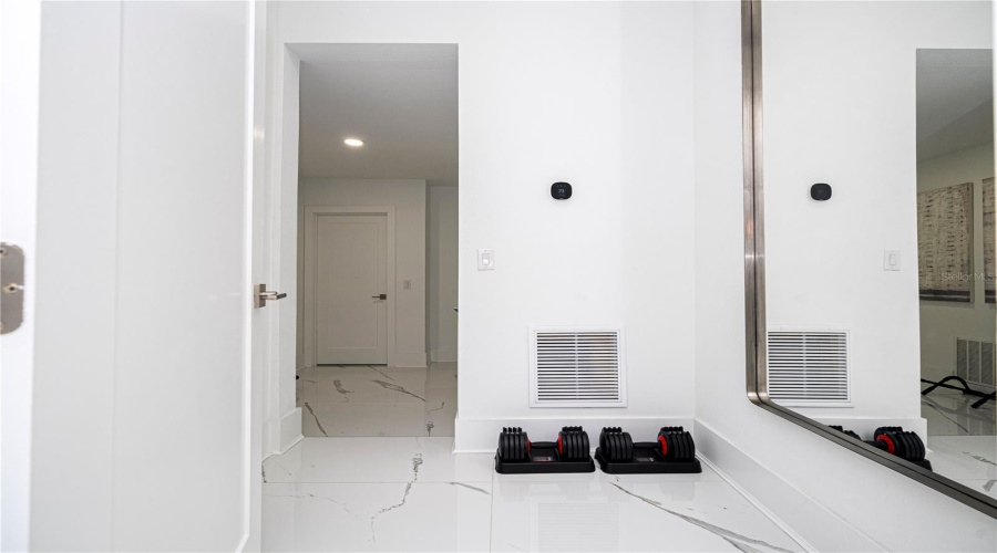 Kissimmee, Florida 34747, 8 Bedrooms Bedrooms, ,9 Bathroomsbathrooms,Residential,For Sale,Eastlawn,Mfro6275173