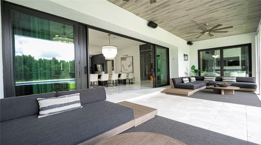 Kissimmee, Florida 34747, 8 Bedrooms Bedrooms, ,9 Bathroomsbathrooms,Residential,For Sale,Eastlawn,Mfro6275173