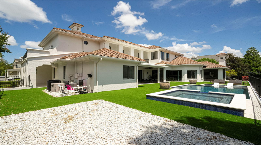 Kissimmee, Florida 34747, 8 Bedrooms Bedrooms, ,9 Bathroomsbathrooms,Residential,For Sale,Eastlawn,Mfro6275173