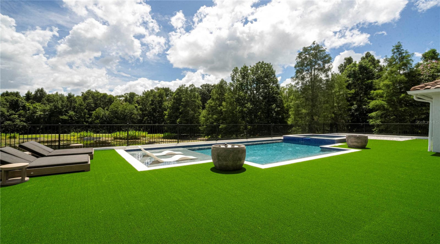 Kissimmee, Florida 34747, 8 Bedrooms Bedrooms, ,9 Bathroomsbathrooms,Residential,For Sale,Eastlawn,Mfro6275173