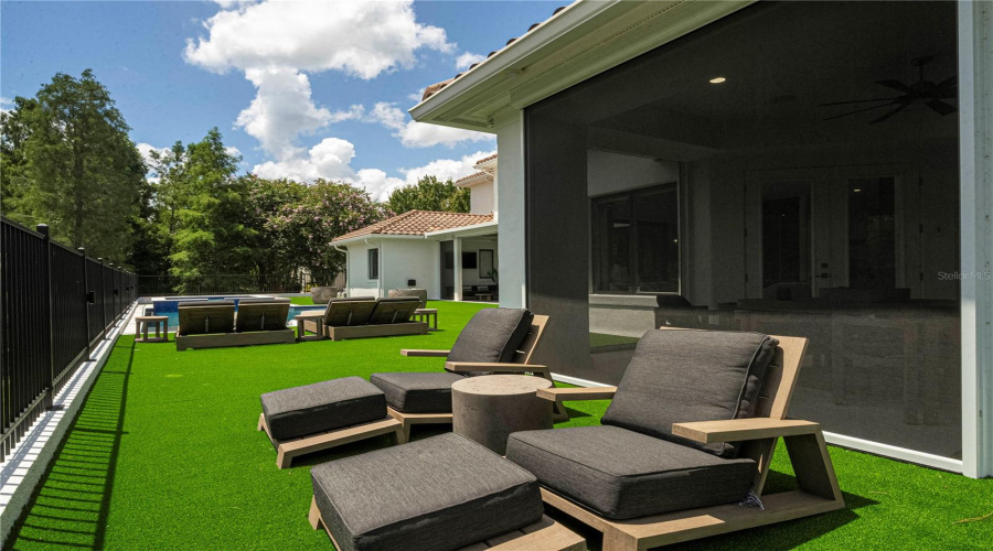 Kissimmee, Florida 34747, 8 Bedrooms Bedrooms, ,9 Bathroomsbathrooms,Residential,For Sale,Eastlawn,Mfro6275173