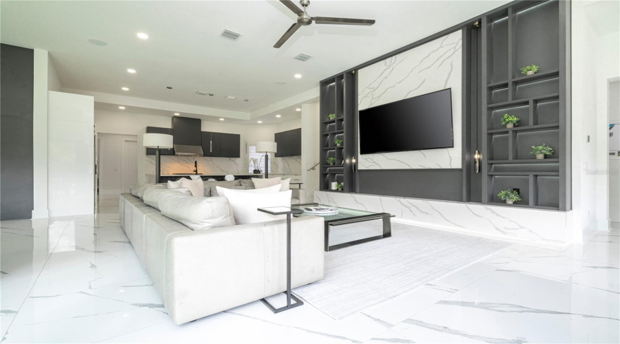 Kissimmee, Florida 34747, 8 Bedrooms Bedrooms, ,9 Bathroomsbathrooms,Residential,For Sale,Eastlawn,Mfro6275173