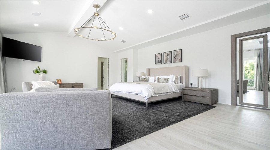 Kissimmee, Florida 34747, 8 Bedrooms Bedrooms, ,9 Bathroomsbathrooms,Residential,For Sale,Eastlawn,Mfro6275173