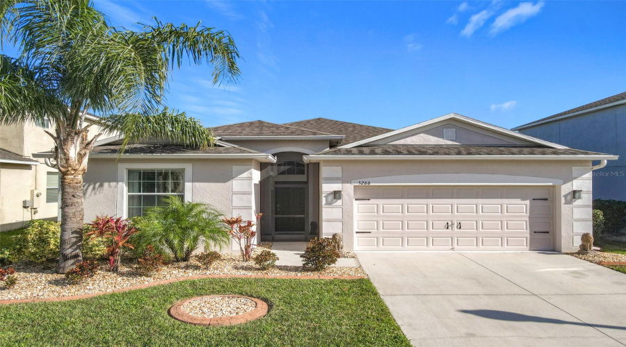 Davenport, Florida 33837, 4 Bedrooms Bedrooms, ,3 Bathroomsbathrooms,Residential,For Sale,Cortland,Mfra4636397