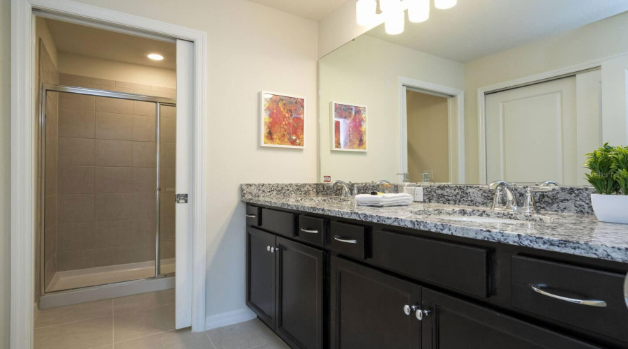 DAVENPORT, Florida 33897, 5 Bedrooms Bedrooms, ,4 BathroomsBathrooms,Residential,For Sale,LANA,0,MFRO6266112
