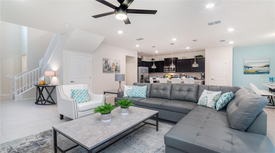 DAVENPORT, Florida 33897, 5 Bedrooms Bedrooms, ,4 BathroomsBathrooms,Residential,For Sale,KONA,0,MFRO6275028