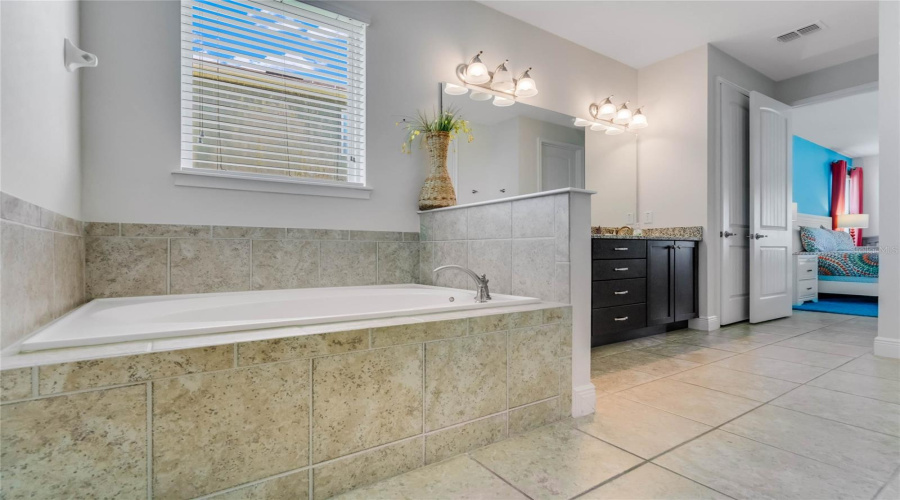 KISSIMMEE, Florida 34747, 9 Bedrooms Bedrooms, ,8 BathroomsBathrooms,Residential,For Sale,GRABEN,0,MFRO6273977