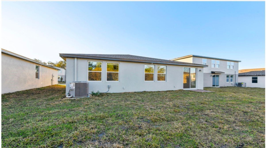 Davenport, Florida 33837, 3 Bedrooms Bedrooms, ,2 Bathroomsbathrooms,Residential,For Sale,White Tail,Mfrs5119455