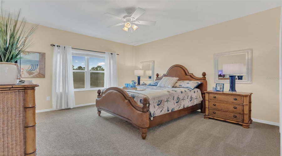 Davenport, Florida 33837, 5 Bedrooms Bedrooms, ,4 Bathroomsbathrooms,Residential,For Sale,Yellow Snapdragon,Mfro6268157