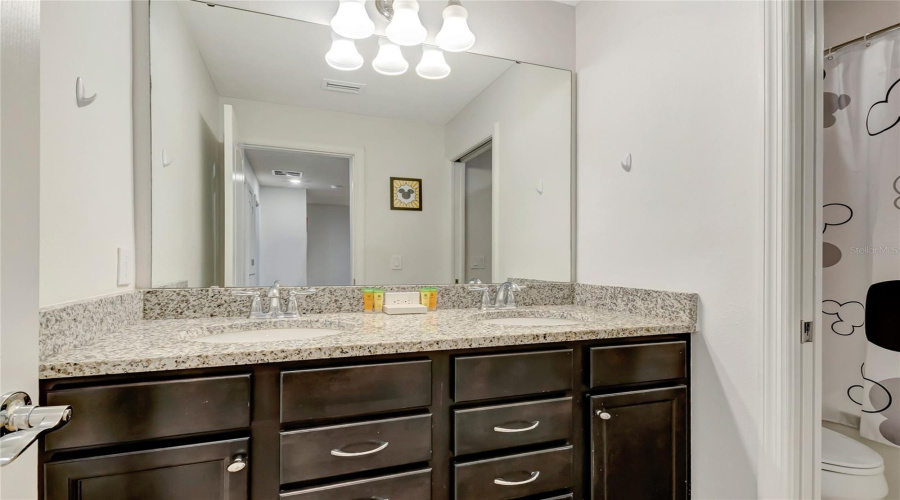 DAVENPORT, Florida 33837, 5 Bedrooms Bedrooms, ,4 BathroomsBathrooms,Residential,For Sale,TERRASONESTA,MFRO6275320
