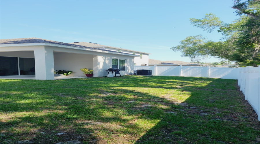 Davenport, Florida 33837, 4 Bedrooms Bedrooms, ,2 Bathroomsbathrooms,Residential,For Sale,Avenal,Mfrs5119545