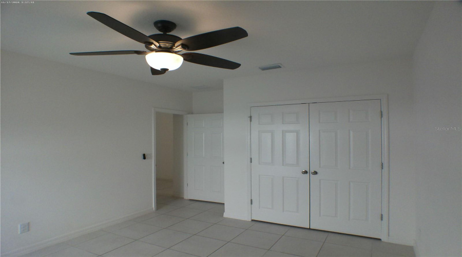 Davenport, Florida 33837, 4 Bedrooms Bedrooms, ,2 Bathroomsbathrooms,Residential,For Sale,Avenal,Mfrs5119545