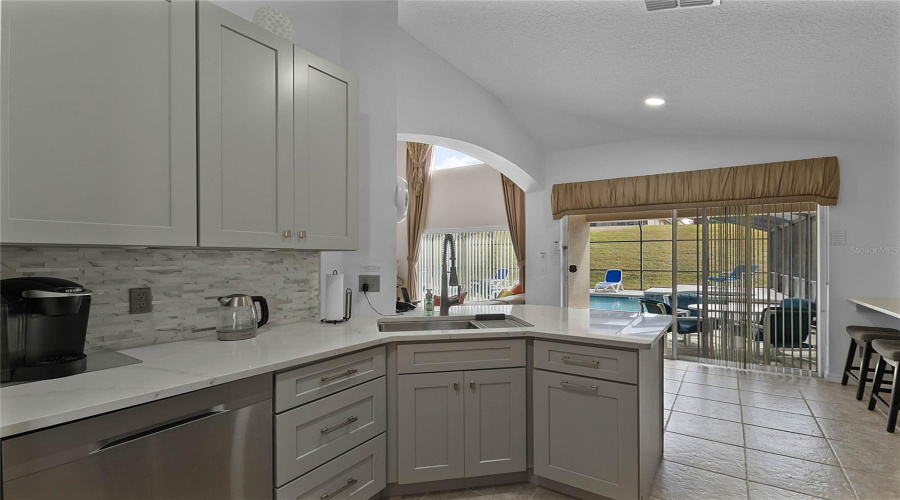 KISSIMMEE, Florida 34747, 5 Bedrooms Bedrooms, ,4 BathroomsBathrooms,Residential,For Sale,LA ISLA,0,MFRS5119558