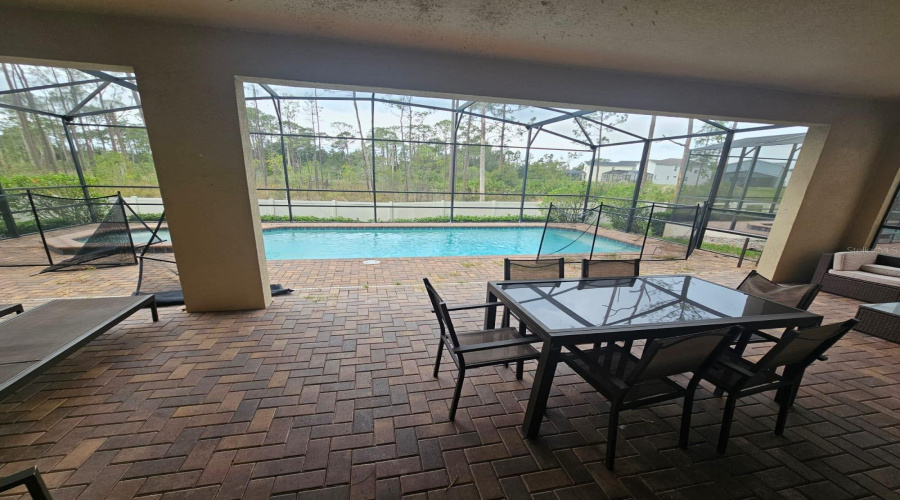 Kissimmee, Florida 34747, 8 Bedrooms Bedrooms, ,6 Bathroomsbathrooms,Residential,For Sale,Lima,Mfro6276028