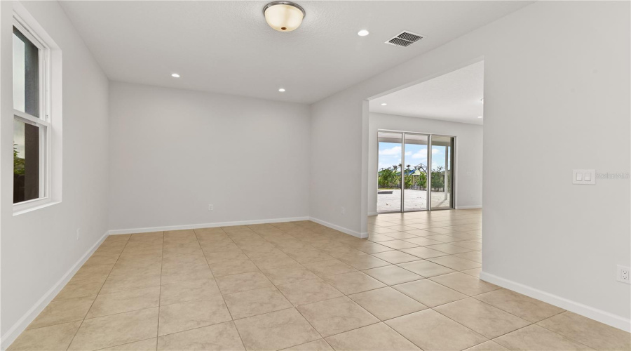 Kissimmee, Florida 34747, 8 Bedrooms Bedrooms, ,6 Bathroomsbathrooms,Residential,For Sale,Golden Noble,Mfrl4950339