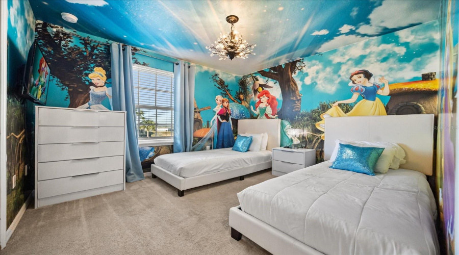 DAVENPORT, Florida 33897, 5 Bedrooms Bedrooms, ,4 BathroomsBathrooms,Residential,For Sale,LAVA TREE,0,MFRO6276437