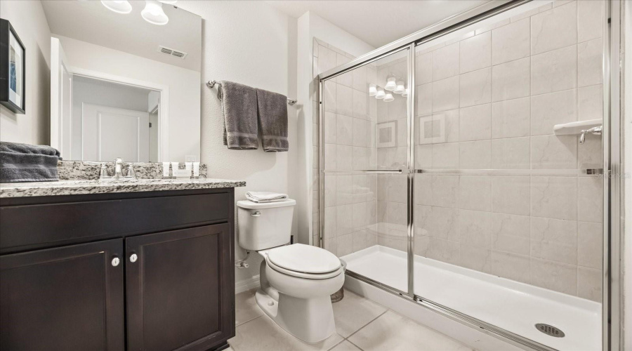 DAVENPORT, Florida 33897, 5 Bedrooms Bedrooms, ,4 BathroomsBathrooms,Residential,For Sale,LAVA TREE,0,MFRO6276437