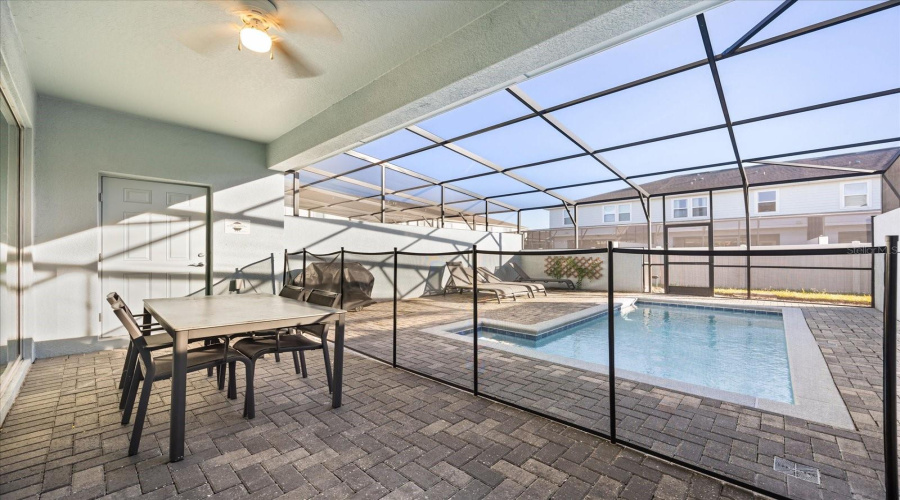DAVENPORT, Florida 33897, 5 Bedrooms Bedrooms, ,4 BathroomsBathrooms,Residential,For Sale,LAVA TREE,0,MFRO6276437