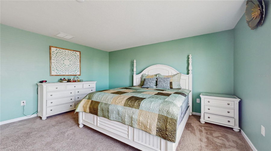 DAVENPORT, Florida 33837, 5 Bedrooms Bedrooms, ,3 BathroomsBathrooms,Residential,For Sale,SUGARWOOD,MFRTB8344286
