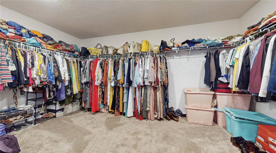 DAVENPORT, Florida 33837, 5 Bedrooms Bedrooms, ,3 BathroomsBathrooms,Residential,For Sale,SUGARWOOD,MFRTB8344286