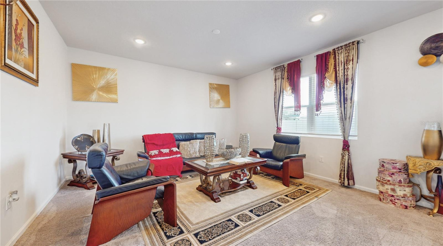 DAVENPORT, Florida 33837, 5 Bedrooms Bedrooms, ,3 BathroomsBathrooms,Residential,For Sale,SUGARWOOD,MFRTB8344286
