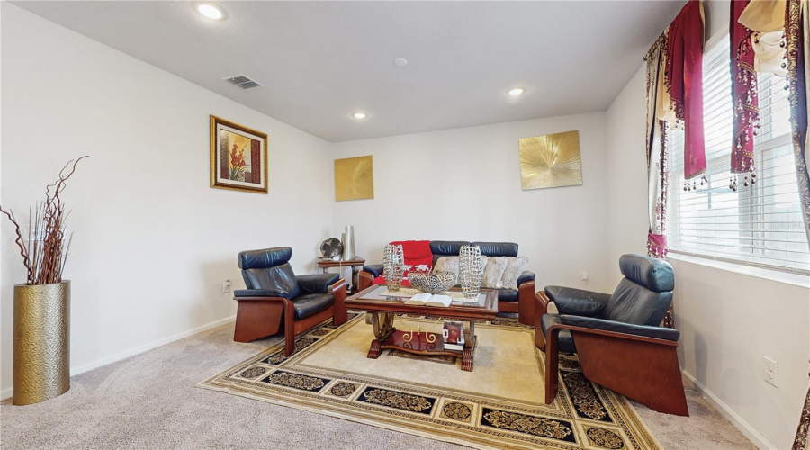 DAVENPORT, Florida 33837, 5 Bedrooms Bedrooms, ,3 BathroomsBathrooms,Residential,For Sale,SUGARWOOD,MFRTB8344286