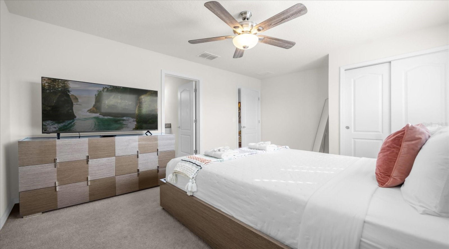 DAVENPORT, Florida 33837, 5 Bedrooms Bedrooms, ,4 BathroomsBathrooms,Residential,For Sale,OAKMOSS,0,MFRO6274422