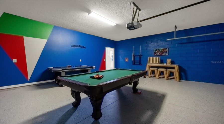 DAVENPORT, Florida 33837, 5 Bedrooms Bedrooms, ,4 BathroomsBathrooms,Residential,For Sale,OAKMOSS,0,MFRO6274422