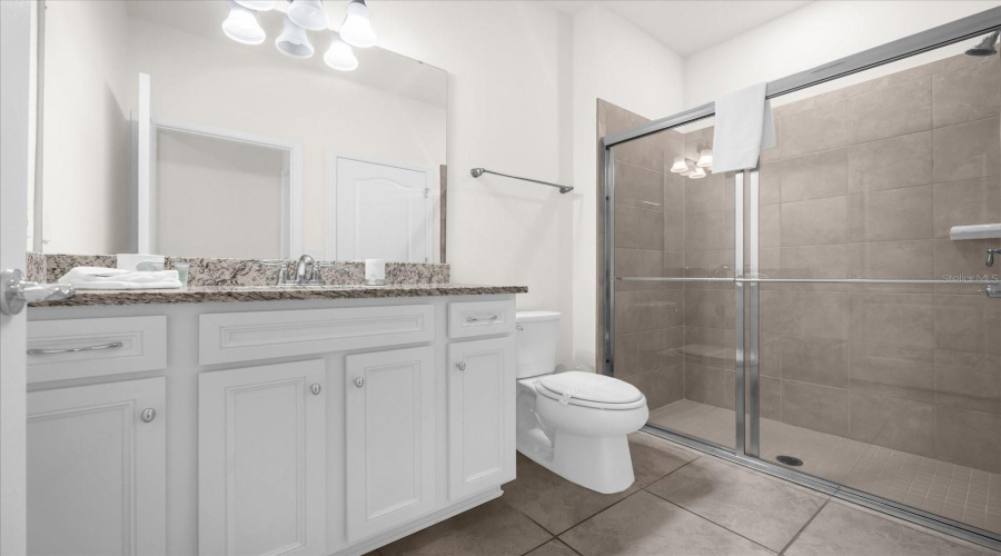 DAVENPORT, Florida 33837, 5 Bedrooms Bedrooms, ,4 BathroomsBathrooms,Residential,For Sale,OAKMOSS,0,MFRO6274422