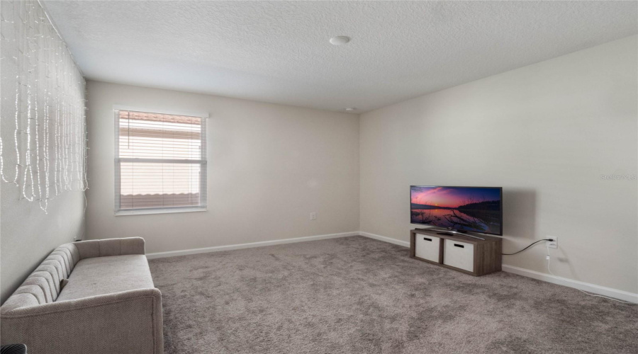 DAVENPORT, Florida 33896, 4 Bedrooms Bedrooms, ,2 BathroomsBathrooms,Residential,For Sale,DOWNSWING,0,MFRO6276293