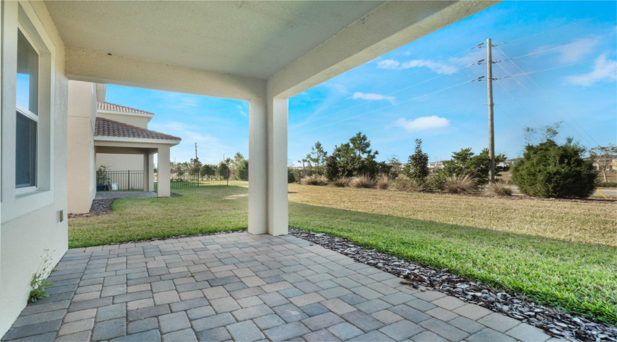 DAVENPORT, Florida 33896, 4 Bedrooms Bedrooms, ,2 BathroomsBathrooms,Residential,For Sale,DOWNSWING,0,MFRO6276293