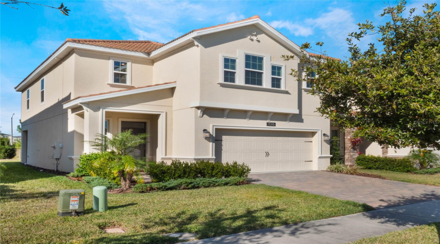 DAVENPORT, Florida 33896, 4 Bedrooms Bedrooms, ,2 BathroomsBathrooms,Residential,For Sale,DOWNSWING,0,MFRO6276293