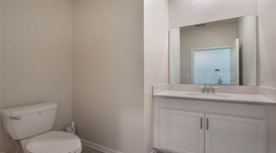 DAVENPORT, Florida 33896, 4 Bedrooms Bedrooms, ,2 BathroomsBathrooms,Residential,For Sale,DOWNSWING,0,MFRO6276293