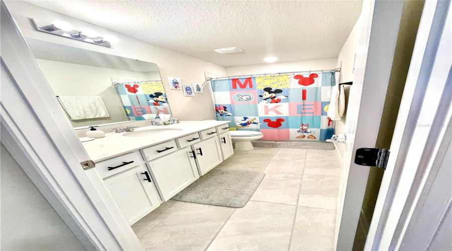 KISSIMMEE, Florida 34746, 4 Bedrooms Bedrooms, ,3 BathroomsBathrooms,Residential,For Sale,WOODMONT,MFRS5119525