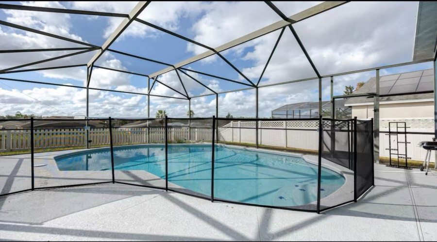 DAVENPORT, Florida 33897, 4 Bedrooms Bedrooms, ,2 BathroomsBathrooms,Residential,For Sale,CORVINA,0,MFRP4933549