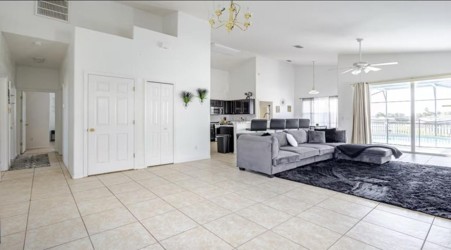 DAVENPORT, Florida 33897, 4 Bedrooms Bedrooms, ,2 BathroomsBathrooms,Residential,For Sale,CORVINA,0,MFRP4933549